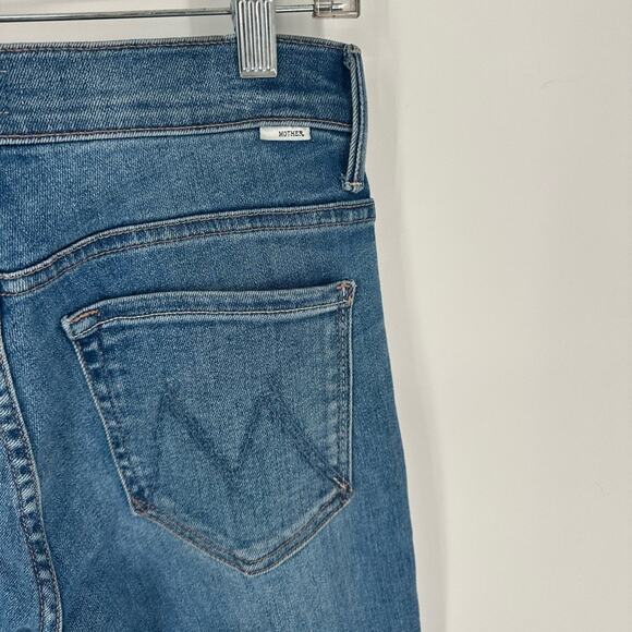 MOTHER The Weekender Fray In A Groovy Kind Of Love Flare Jeans Blue Size 26 - Picture 9 of 14
